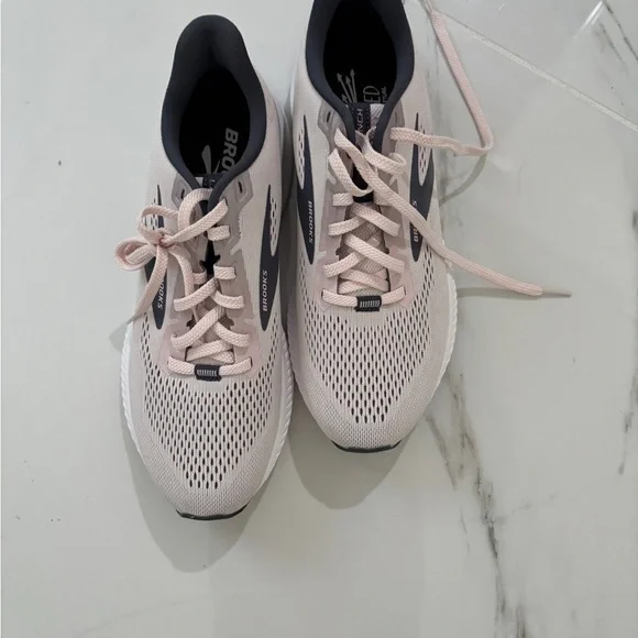Brooks Women's Athletic Shoes -blue, and Pink - Picture 6 of 6